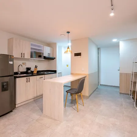 Tranvia 40 Apartment Medellin Exterior photo