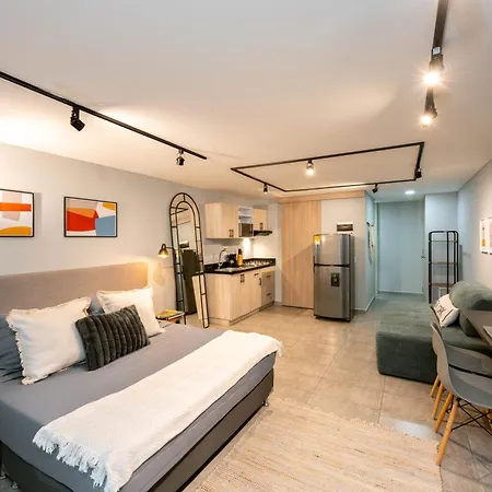 Tranvia 40 Apartment Medellin Exterior photo