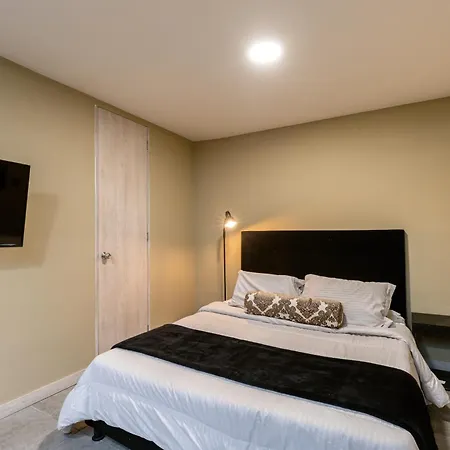 Tranvia 40 Apartment Medellin Exterior photo