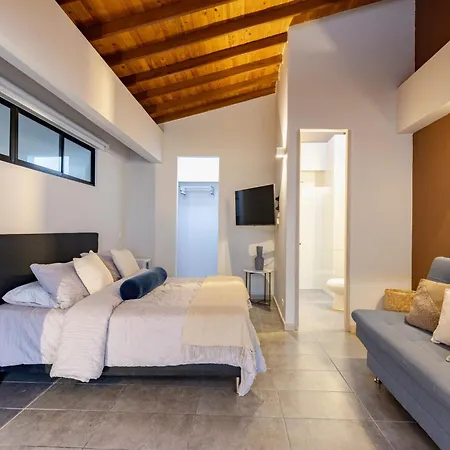 Tranvia 40 Apartment Medellin Exterior photo