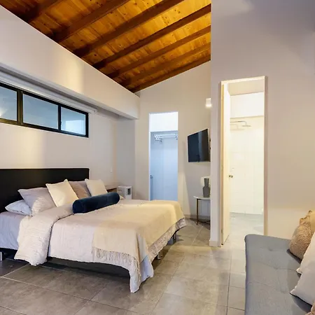 Tranvia 40 Apartment Medellin Exterior photo