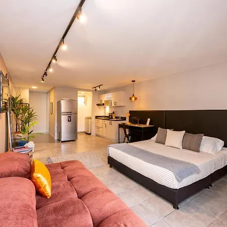 Tranvia 40 Apartment Medellin Exterior photo