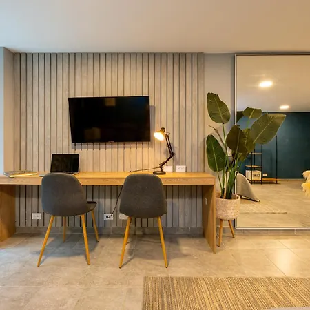 Tranvia 40 Apartment Medellin Exterior photo