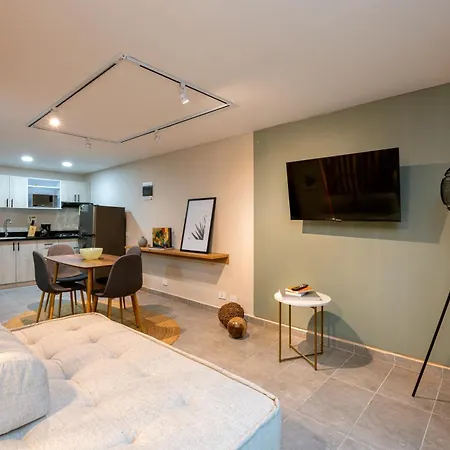 Tranvia 40 Apartment Medellin Exterior photo
